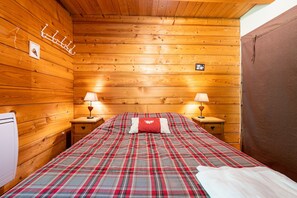 7 chambres, fer et planche à repasser, accès au Wi-Fi (inclus)