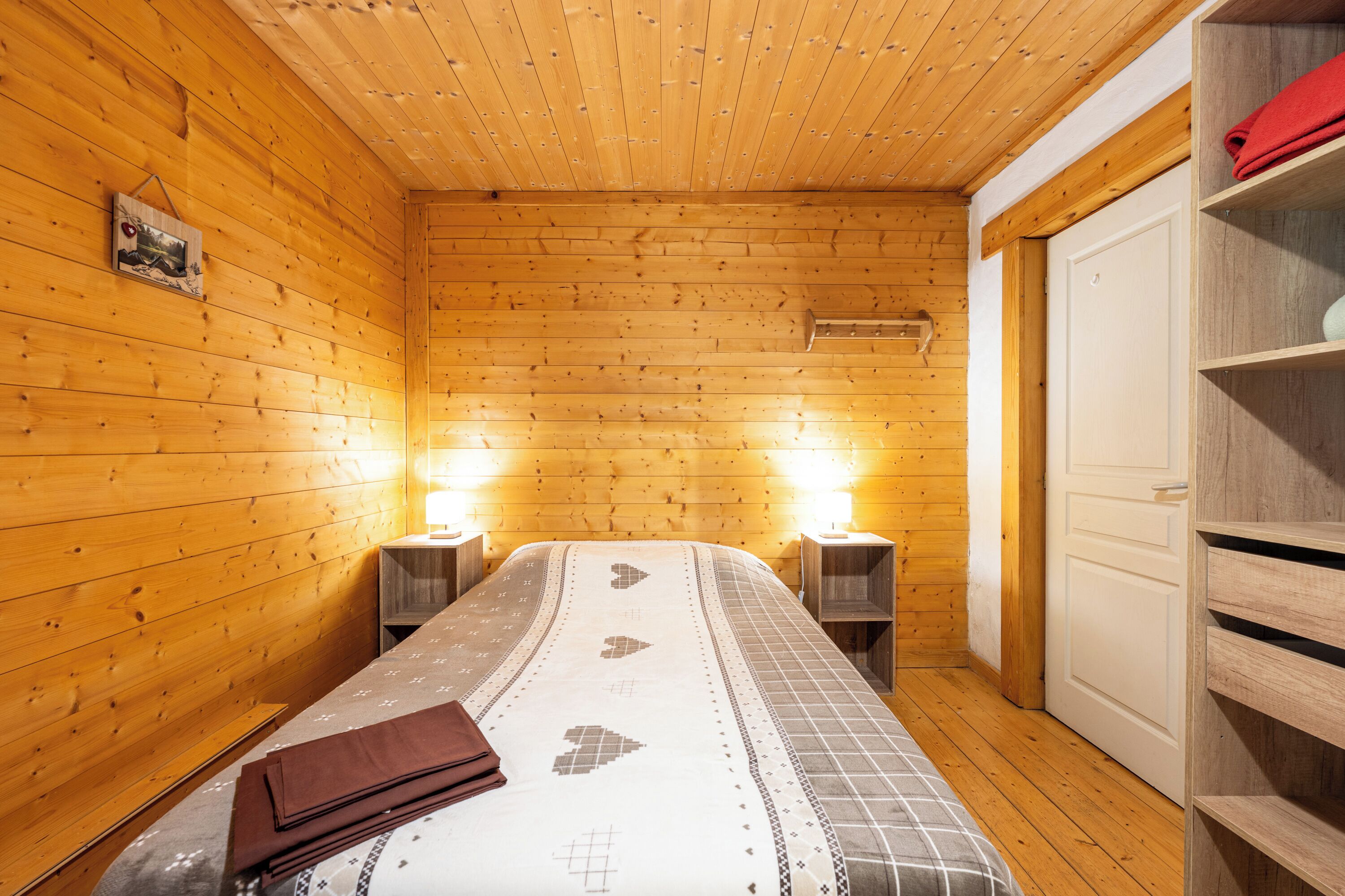 3 chambres, fer et planche à repasser, Wi-Fi gratuit, draps fournis