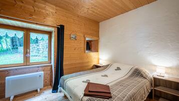 3 camere, ferro/asse da stiro, Wi-Fi gratuito, lenzuola