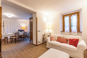 Televisor i llar de foc 