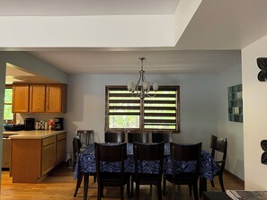 Dining - Spacious 5-bedroom home in beautiful Ann Arbor Waterhill Neighbourhood (Ann Arbor)