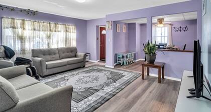 Charming 3-bedroom house with WiFi, AC in serene Linglestown