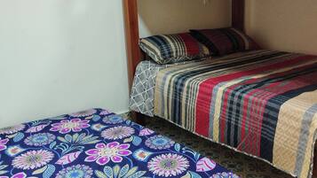 2 chambres, fer et planche Ă repasser, Wi-Fi, draps fournis