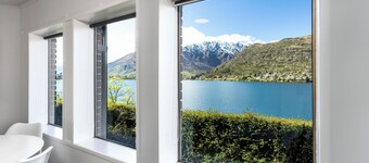 Absolute Waterfront Apartment - Lakeside access with trails straight to town
