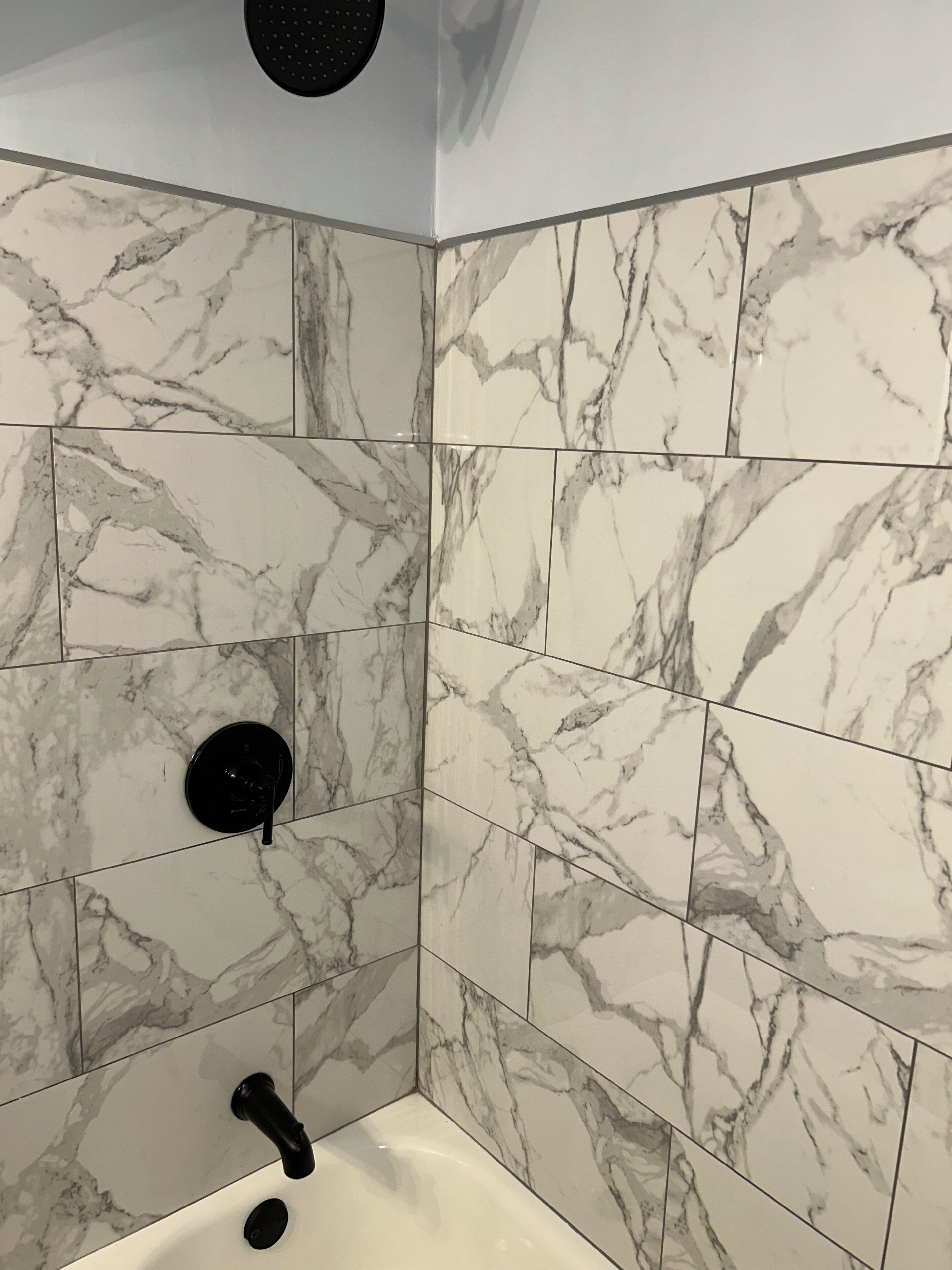 Assecador de cabells, bidet, tovalloles i sabó 