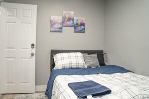 Bureau, espace de travail pour ordinateur portable