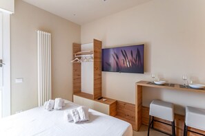 Ferros/tábuas de passar roupa, Wi-Fi, roupa de cama