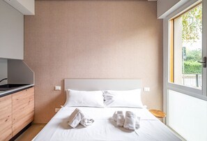 Iron/ironing board, WiFi, bed sheets - GuestHost - Cosy studio of 17 smq for two people, located on the ground floor of a just renovated building NO lift (there is a step to access the entrance of the flat). The property is located in a quiet and peaceful residential area. In just a few minut (Padova)