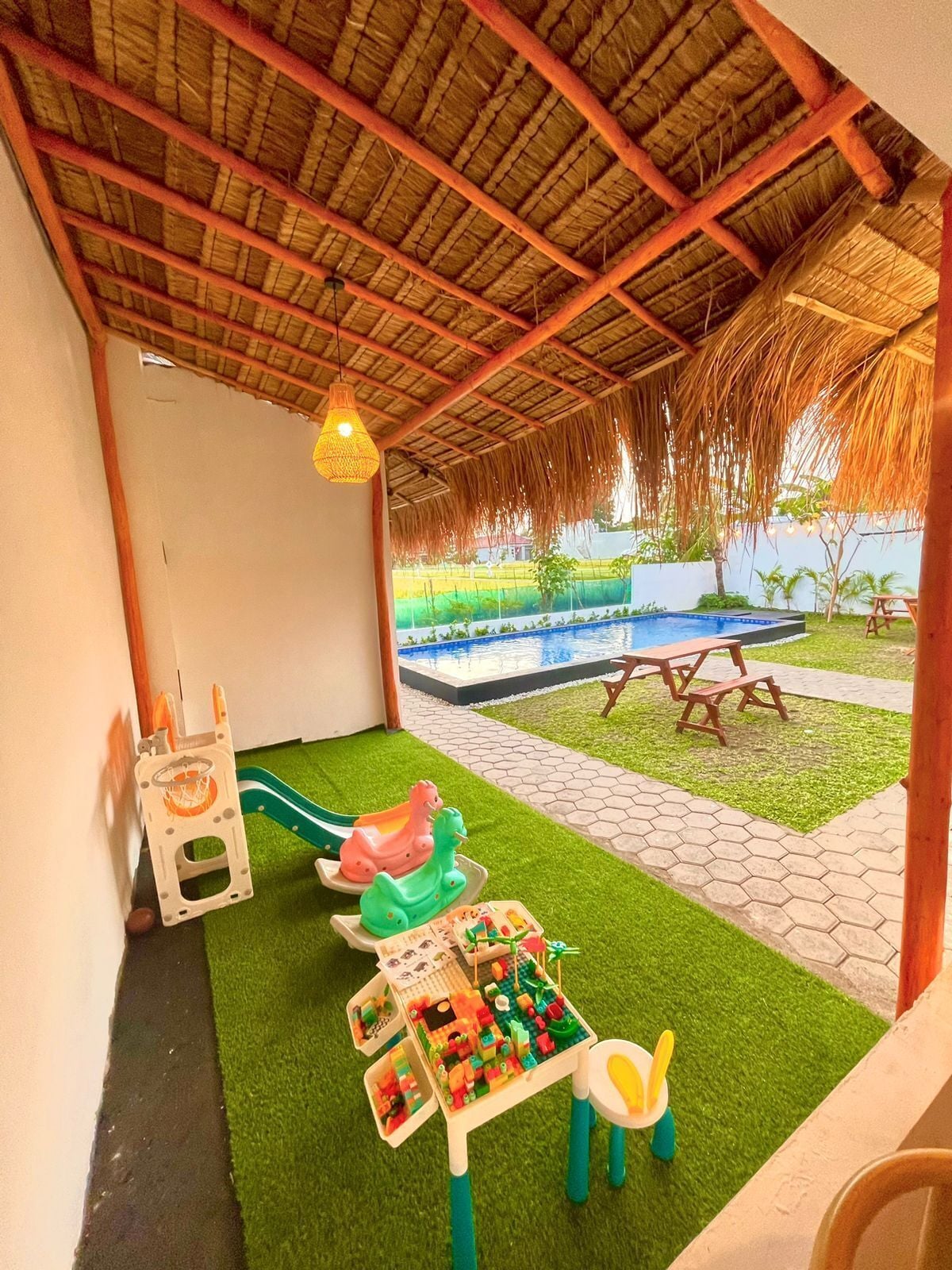 Children’s play area – outdoor