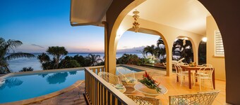 Villa Hoe by Tahiti Homes®. Swimming pool and sea view, ideal for a getaway for two!