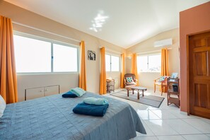 1 bedroom, iron/ironing board, WiFi, bed sheets - Villa Hoe by Tahiti Homes®. Swimming pool and sea view, ideal for a getaway for two! (Moorea-Maiao)