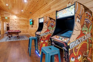 Spielezimmer