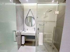 Shower, towels