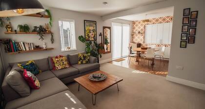 Artistic house In Seaford