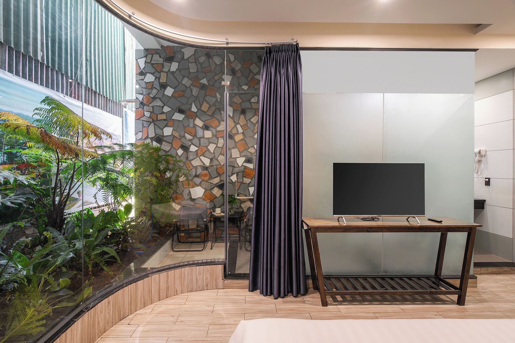 标准双人房, 花园景观 | 电视