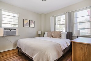 1 quarto, ferros/tábuas de passar roupa, Wi-Fi, roupa de cama
