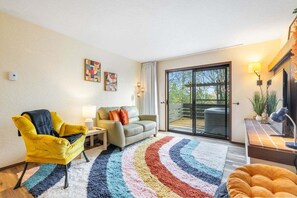 Smart TV - Perch - Hot tub Forest Retreat (Kenmore)