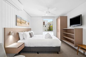 3 Bedroom Villa | 2 bedrooms, individually decorated, individually furnished