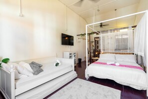 1 chambre, fer et planche à repasser, Wi-Fi, draps fournis