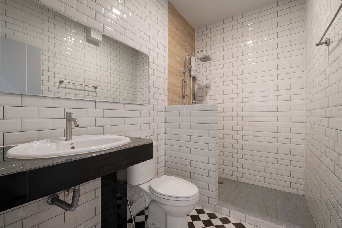 Suite | 浴室 | 淋浴設備、免費盥洗用品、毛巾、肥皂