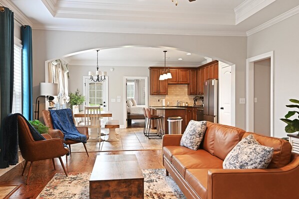 Living area - Urban Oasis (Pike Road)