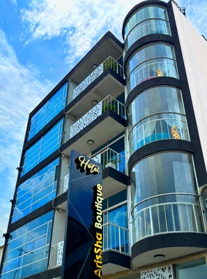 Front of property - ArisSha Boutique Hotel (Cali)