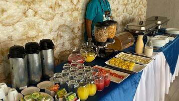 Desayuno bufé gratuito y diario