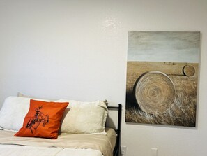 2 bedrooms, desk, iron/ironing board, travel cot