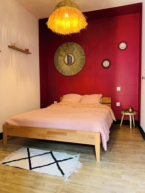 2 bedrooms, WiFi, bed sheets