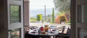 Impressive: Villa Magna with pool and park - Langhe wine region