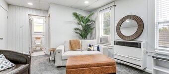 13 Mi to Buffalo: Cozy Apartment in Depew!
