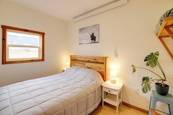 Arlee Vacation Rental | Studio | 1BA | 210 Sq Ft | Step-Free Entry