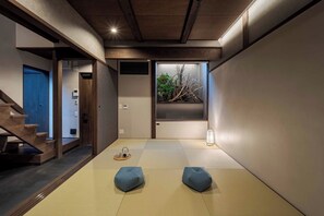 Traditional House, 3 Bedrooms, Non Smoking, Kitchen | 3 bedrooms, in-room safe, individually decorated, individually furnished - Ichika Machiya Holiday House (Takayama)