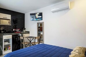 Unclassified image, 3 of 14, button - Charming Private Studio for Two, Invoicing (San Luis Potosí)