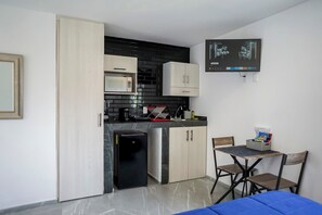 Unclassified image, 2 of 20, button - Charming Executive Studio Invoice Available (San Luis Potosí)