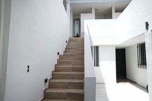 Unclassified image, 5 of 20, button - Charming Executive Studio Invoice Available (San Luis Potosí)