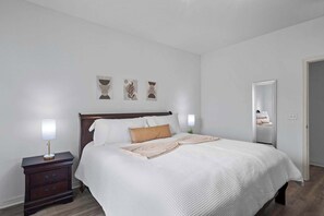 3 habitaciones, tabla de planchar con plancha, cuna de viaje y wifi 