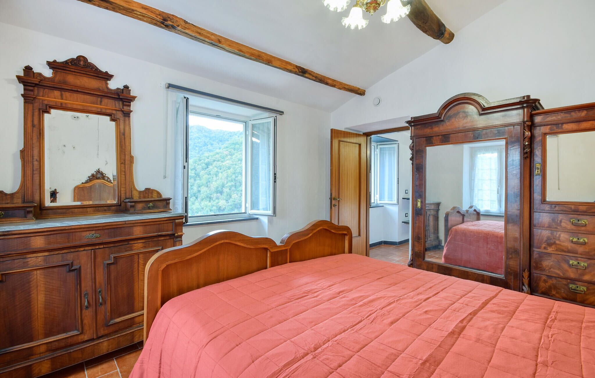 4 soverom, strykejern/-brett, reiseseng for barn og wi-fi (inkludert)