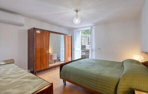 4 Schlafzimmer, Bügeleisen/Bügelbrett, Reisekinderbett, kostenloses WLAN