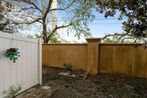 Property grounds - Cozy 3BDR House near Disney - AL (Kissimmee)