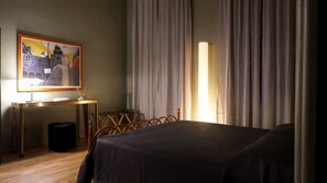 1 bedroom, desk, iron/ironing board, WiFi