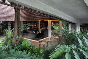 Khu sảnh