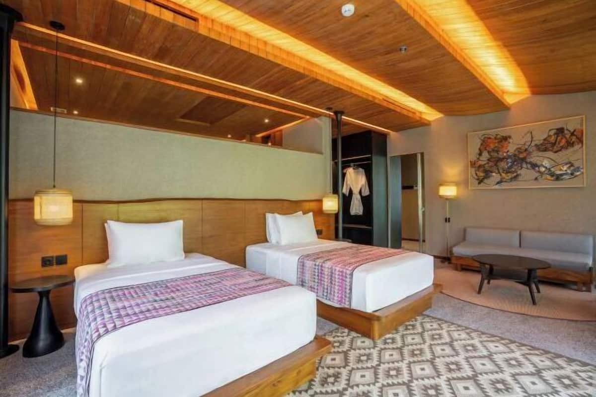 Premium bedding, pillow-top beds, in-room safe, desk
