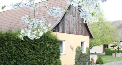 Casa de vacaciones 'Wohlfühlurlaub' con terraza privada y jardín privado