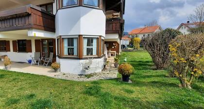 Ferienwohnung 'Chaletwohnung Alpenglück' mit privater Terrasse, privatem Garten und Wi-Fi