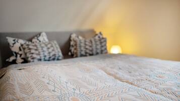 2 makuuhuonetta, silitysrauta/-lauta, ilmainen Wi-Fi, vuodevaatteet