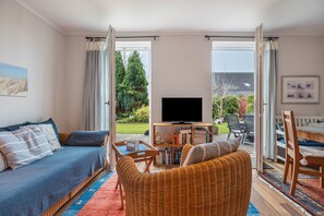 TV, fireplace, DVD player, stereo