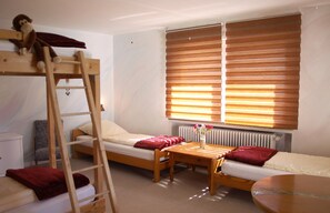 3 Schlafzimmer, Bügeleisen/Bügelbrett, kostenloses WLAN, Bettwäsche