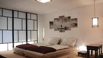 3 bedrooms, iron/ironing board, free WiFi, bed sheets
