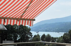 Property grounds - Cozy Spacious Holiday Apartment with Large Balcony, Rhine View, and Piano (Bacharach)